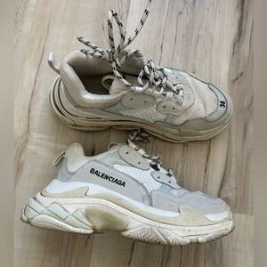 Balenciaga triple s neutral sneaker